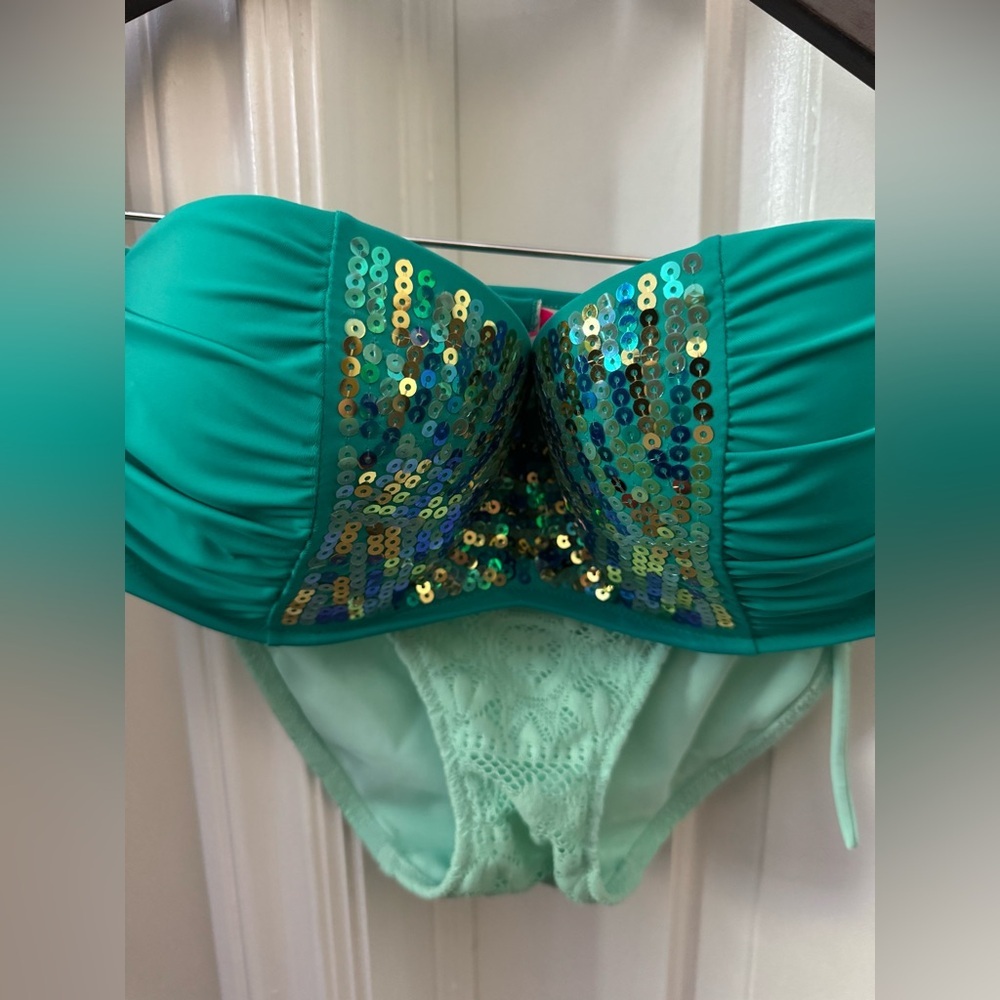 VICTORIA’S SECRET Two Piece Green Swim Bikini with Bra (34D) and Bottoms (L) - Picture 2 of 8